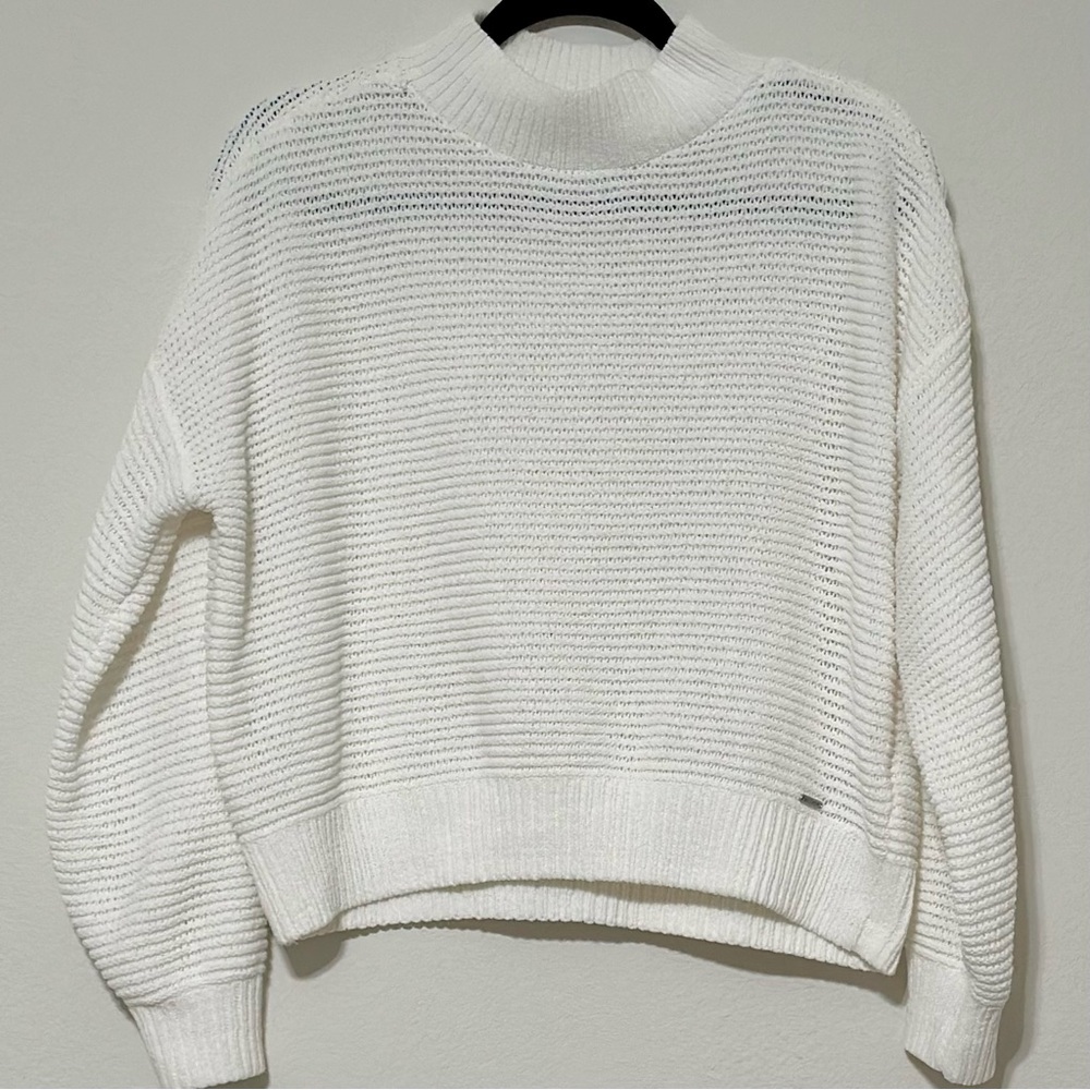 Hollister Women's Cropped Sweater Size M White Cropped Bohemian Relaxed
